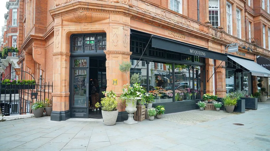 McQueens Flower School school